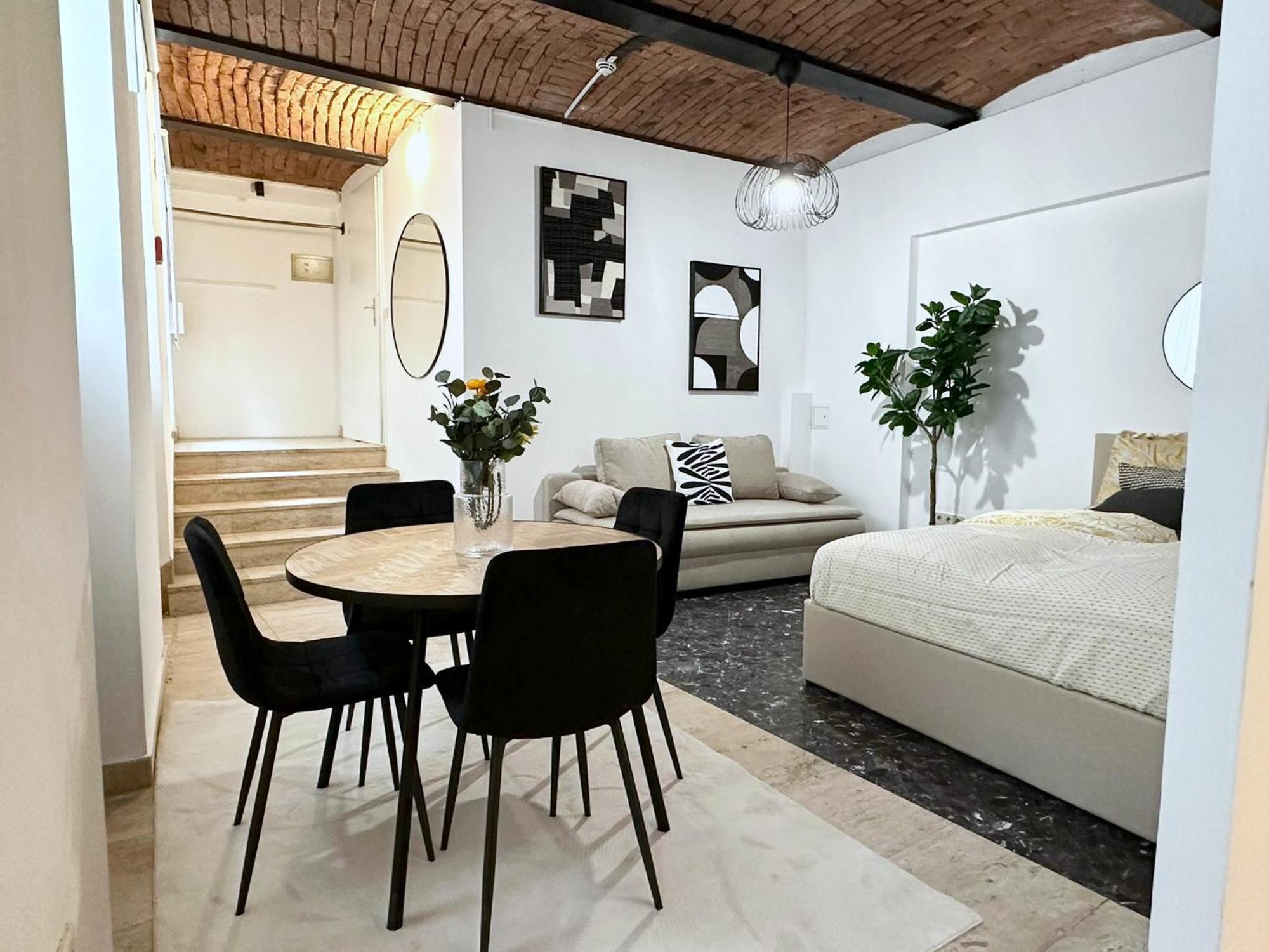 Paid Parking I Calm Location I 10 Minutes To S-bahn Apartment Wien
